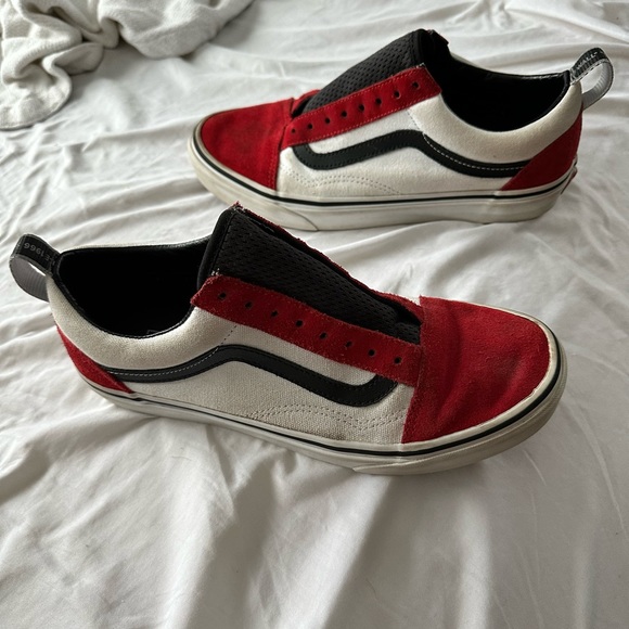 Vans shoes. Barely worn. - Picture 4 of 5